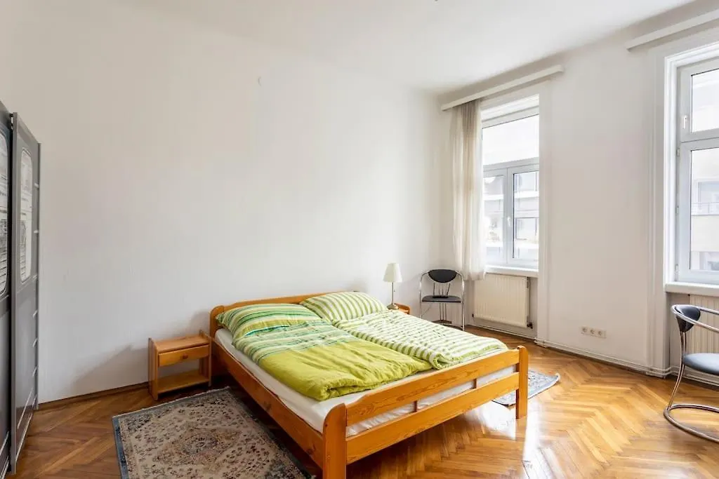 Vintage Living In The Heart Of Vienna. Apartamento Áustria