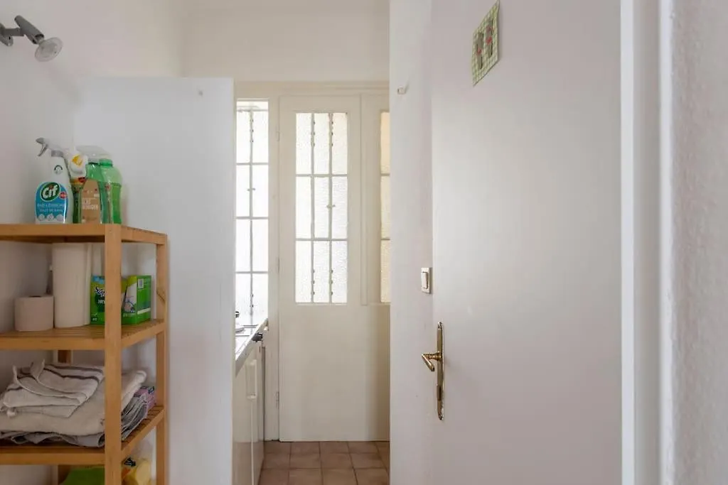Vintage Living In The Heart Of Vienna. Apartamento 0*, Viena