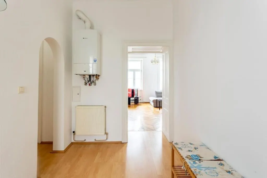 アパート Vintage Living In The Heart Of Vienna.アパートメント オーストリア